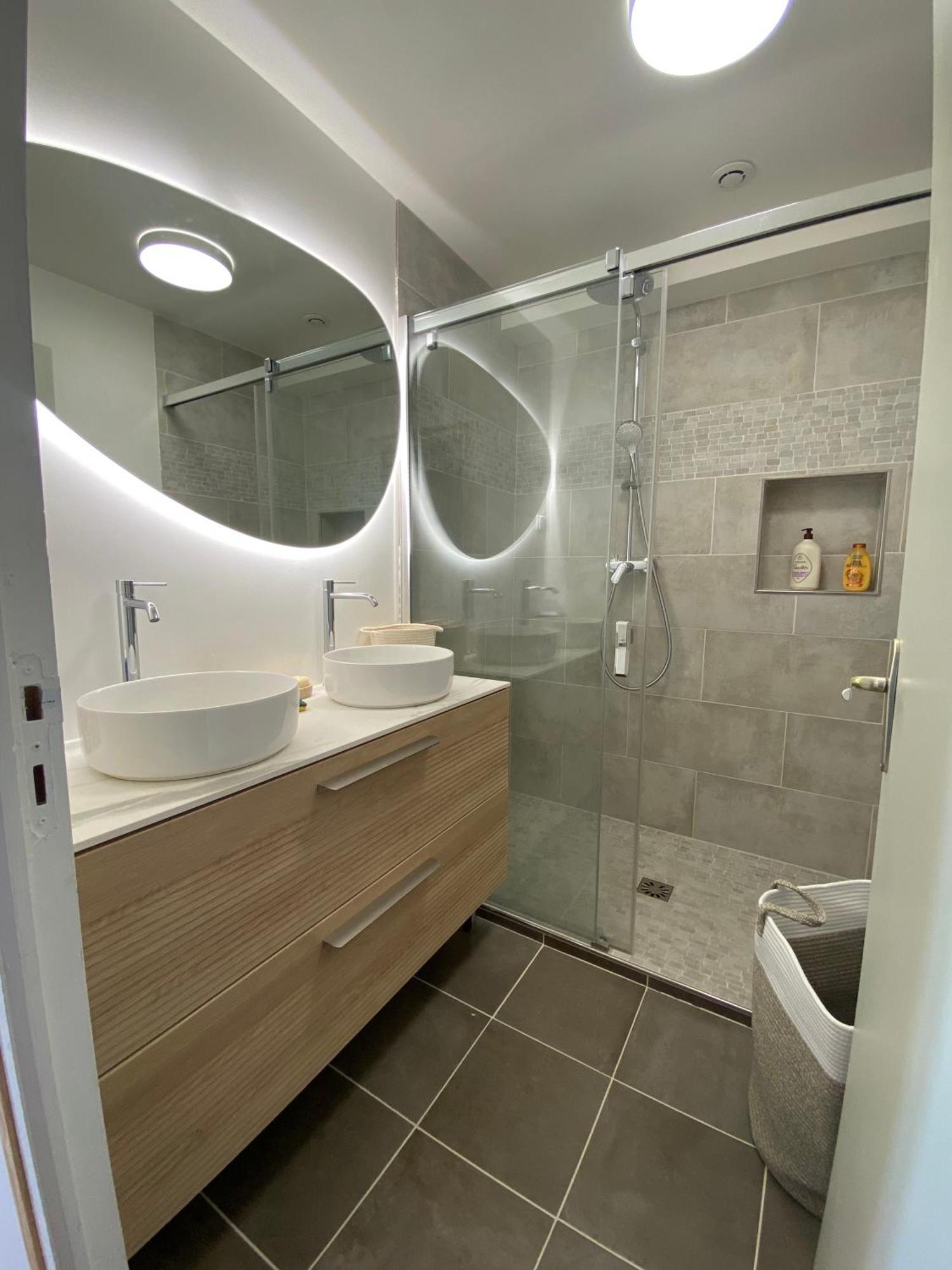 Etablissement 3 Etoiles Avec Ascenseur, 3 Appartements Lumineux Vue Port Avec Balcon, 200M De La Mer, Wifi Fibre, Tous Service Inclus Dieppe Exterior photo