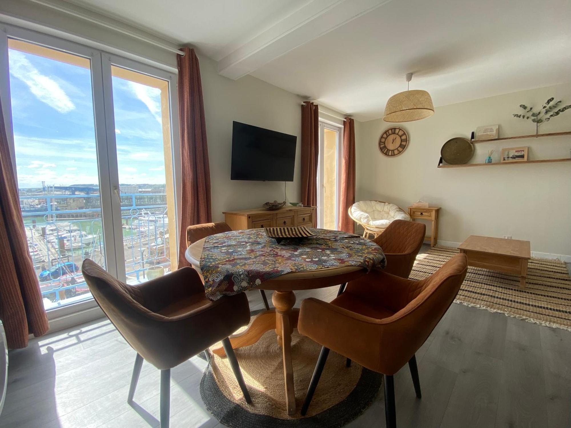Etablissement 3 Etoiles Avec Ascenseur, 3 Appartements Lumineux Vue Port Avec Balcon, 200M De La Mer, Wifi Fibre, Tous Service Inclus Dieppe Exterior photo