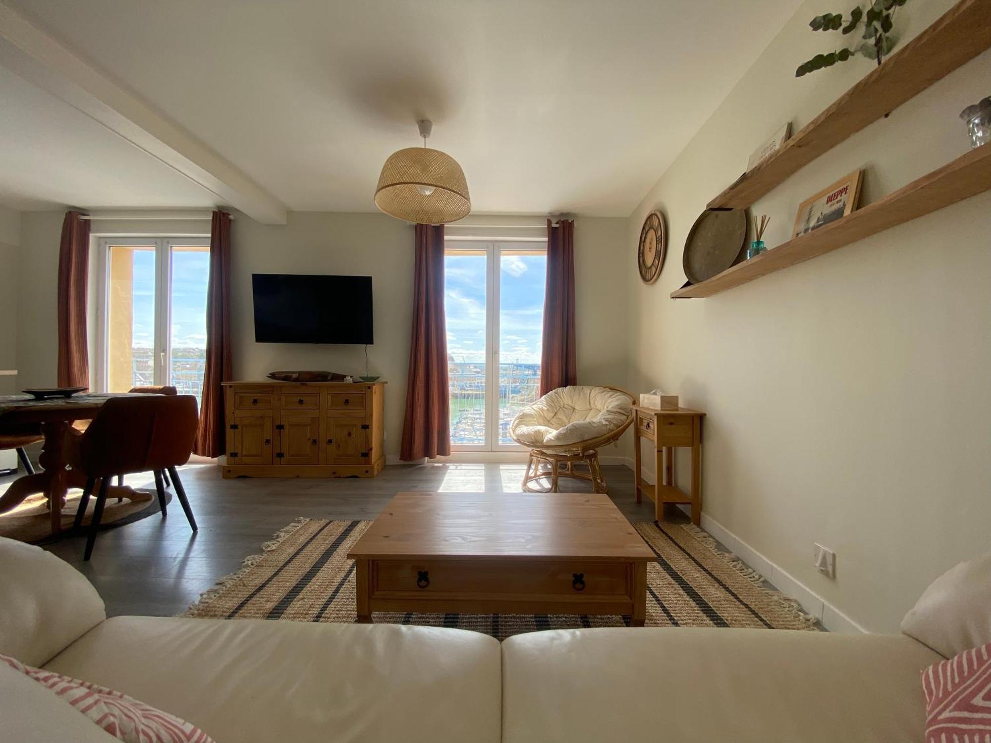 Etablissement 3 Etoiles Avec Ascenseur, 3 Appartements Lumineux Vue Port Avec Balcon, 200M De La Mer, Wifi Fibre, Tous Service Inclus Dieppe Exterior photo