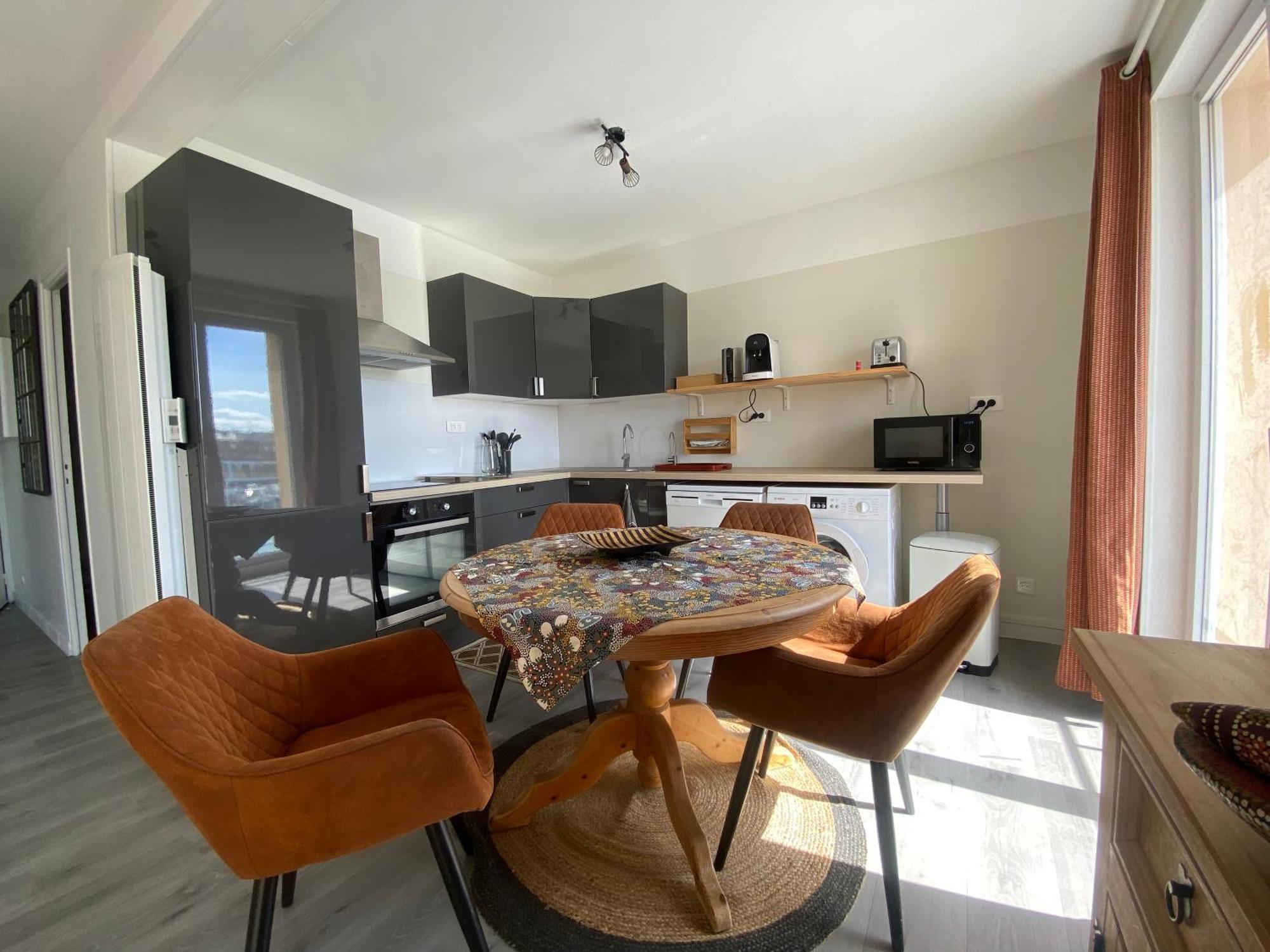 Etablissement 3 Etoiles Avec Ascenseur, 3 Appartements Lumineux Vue Port Avec Balcon, 200M De La Mer, Wifi Fibre, Tous Service Inclus Dieppe Exterior photo