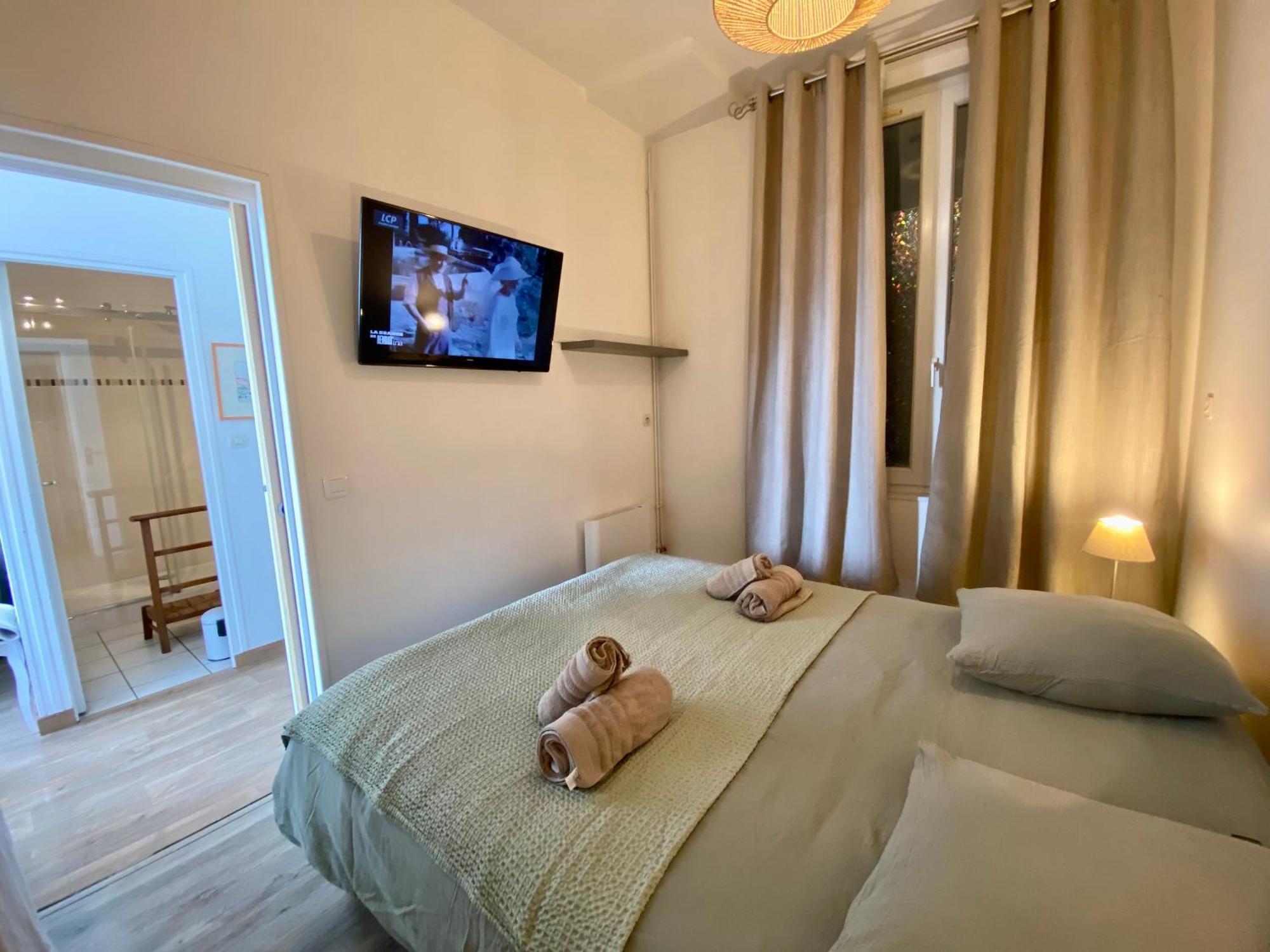 Etablissement 3 Etoiles Avec Ascenseur, 3 Appartements Lumineux Vue Port Avec Balcon, 200M De La Mer, Wifi Fibre, Tous Service Inclus Dieppe Exterior photo